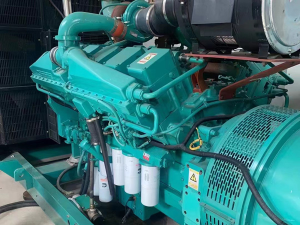 思茅更换100kW柴油发电机组机油时，需要注意哪些事项？